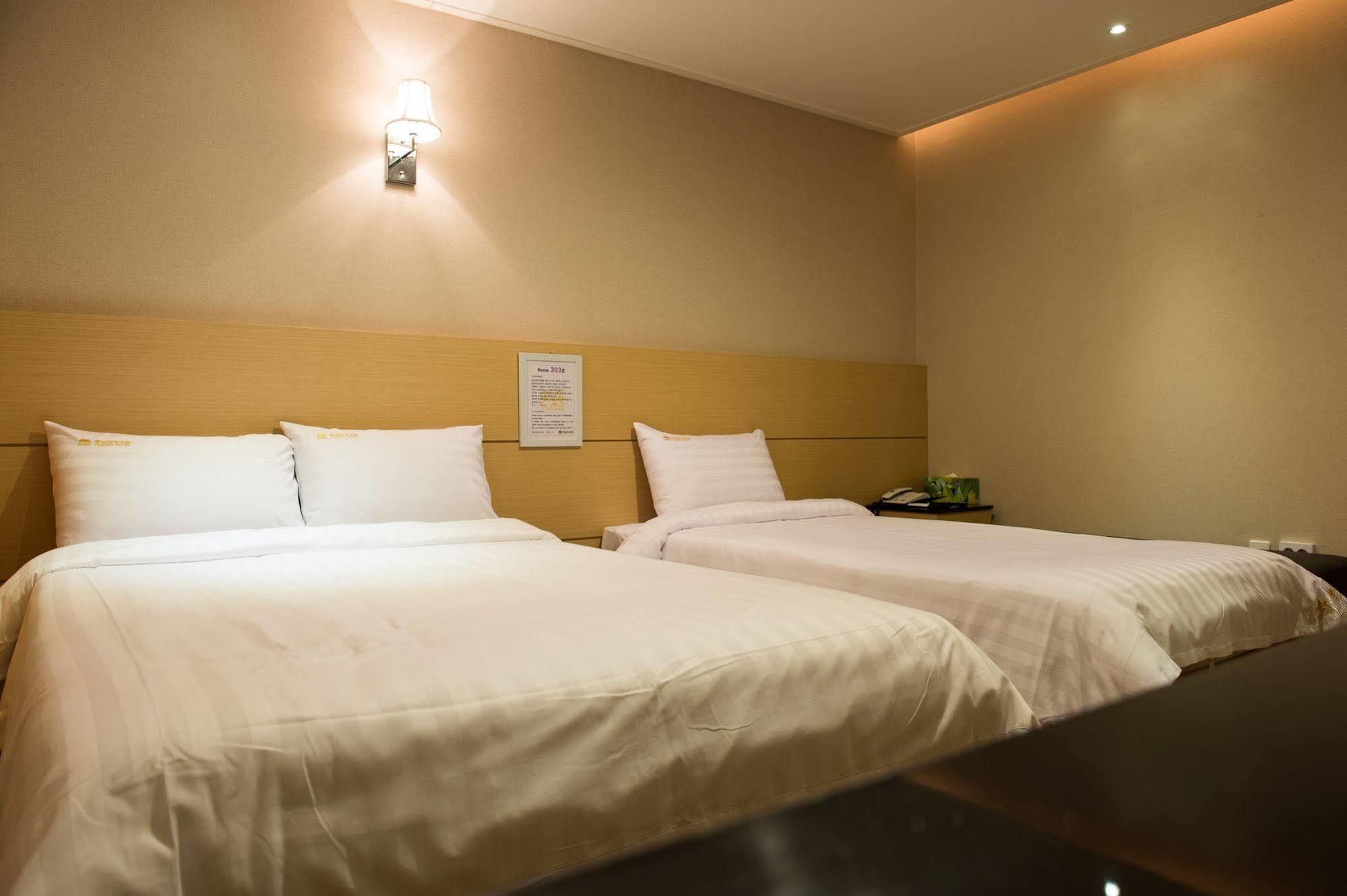 Pungnam Tourist Hotel Jeonju Exterior photo
